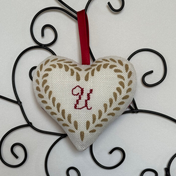 U. Kelsch, pochoir et broderie.